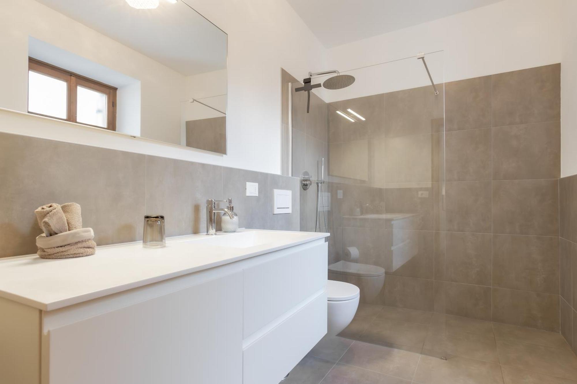 Ansitz Von Wohlgemuth Apartment Salorno Bagian luar foto